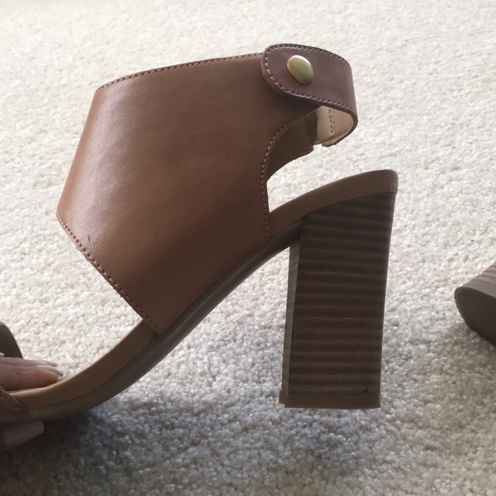 Sandals - Picture 4 of 7
